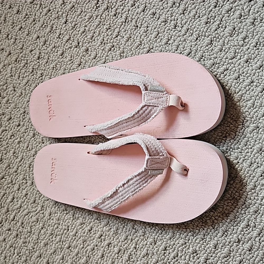 Sanuk Flip Flops